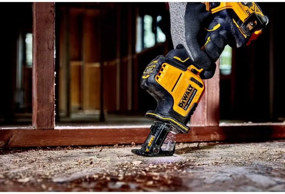 DEWALT DCS369 20V MAX* Säbelsä – Pole Saw Cordless Bewertung und Preis